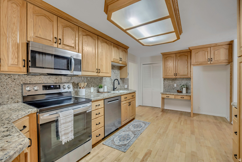 185 W CLARK ST Grantsville, UT 84029