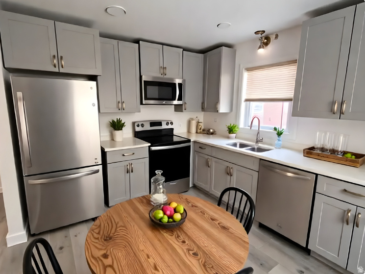 1157 W SIMONDI AVE Salt Lake City, UT 84116