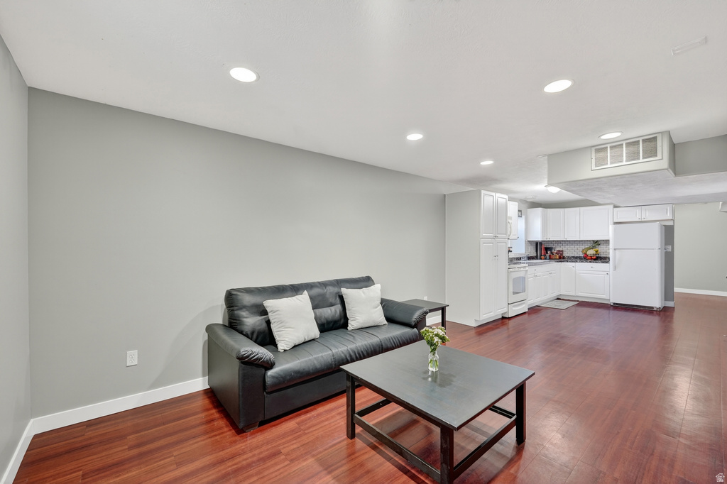 3291 S HUNTER FARM WAY West Valley City, UT 84128