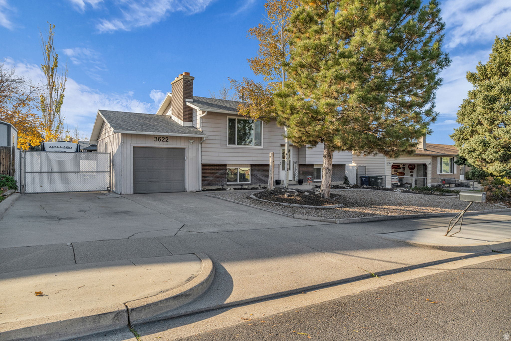 3622 S CHATTERLEIGH RD West Valley City, UT 84128