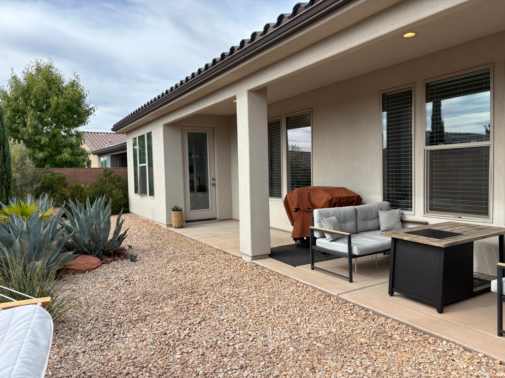 233 W GREEN JADE DR Washington, UT 84780