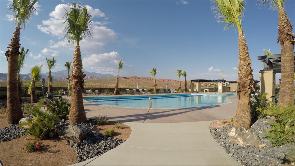 233 W GREEN JADE DR Washington, UT 84780