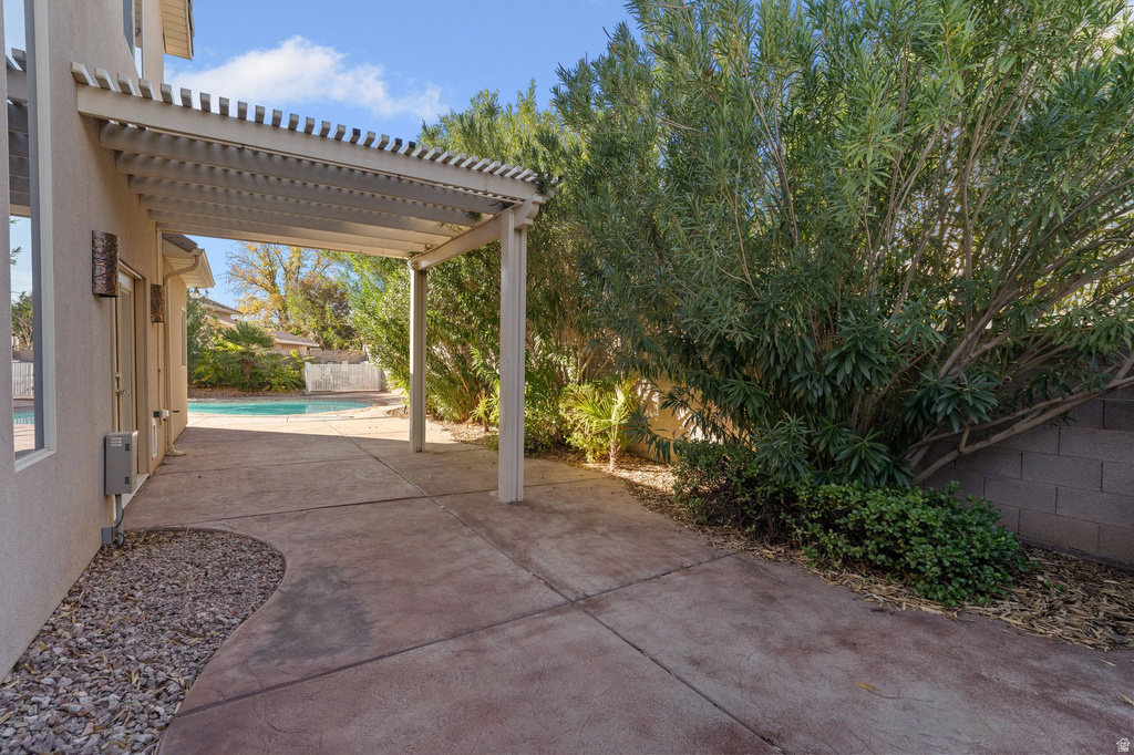 1815 N RED MOUNTAIN DR #8 Santa Clara, UT 84765