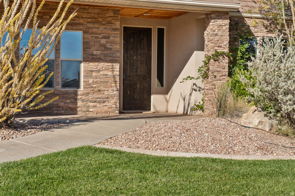 1815 N RED MOUNTAIN DR #8 Santa Clara, UT 84765