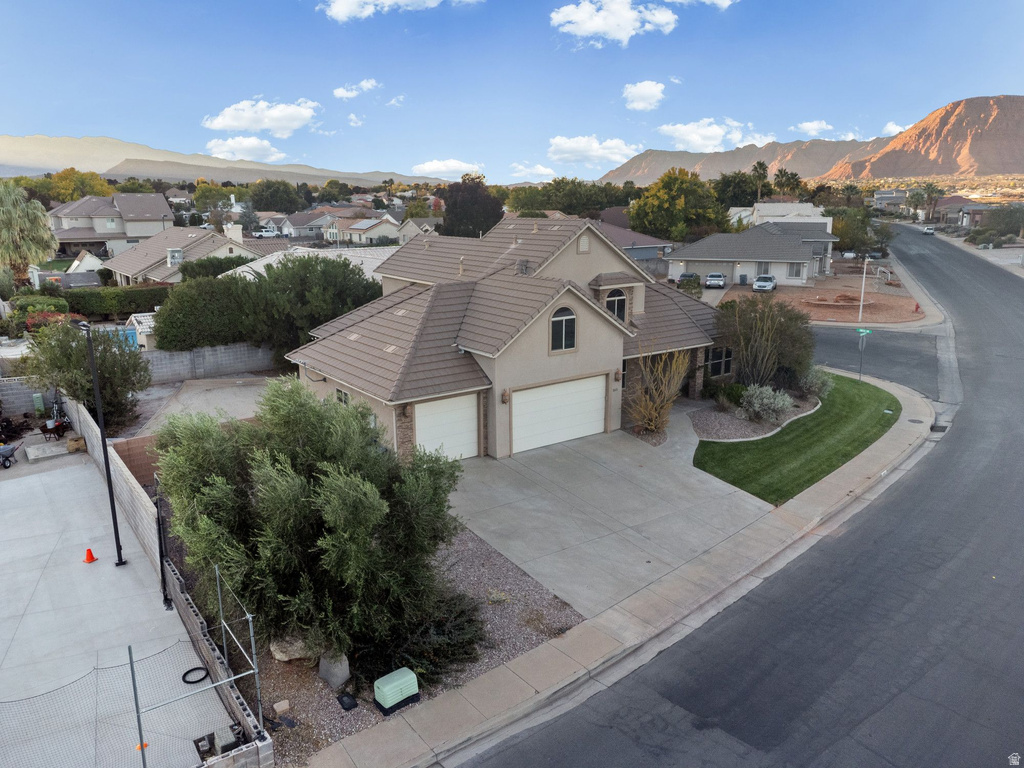 1815 N RED MOUNTAIN DR #8 Santa Clara, UT 84765
