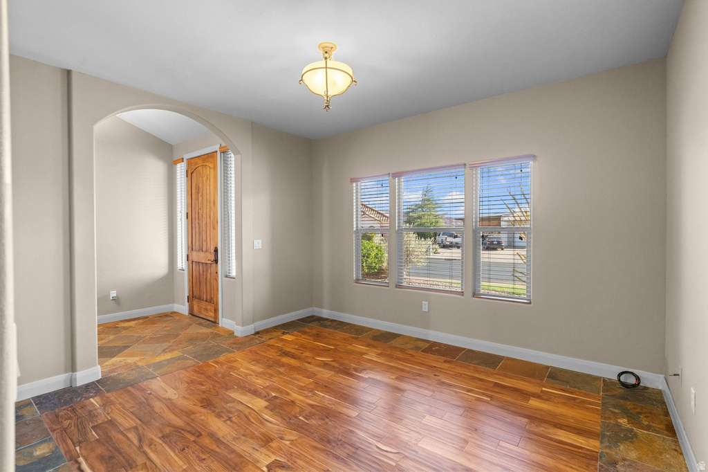 1815 N RED MOUNTAIN DR #8 Santa Clara, UT 84765