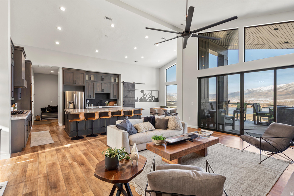 6260 E HAWKS LN Huntsville, UT 84317