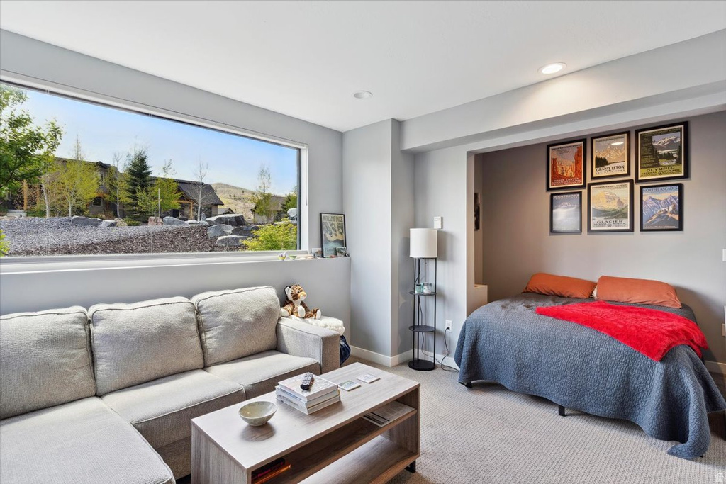 6260 E HAWKS LN Huntsville, UT 84317