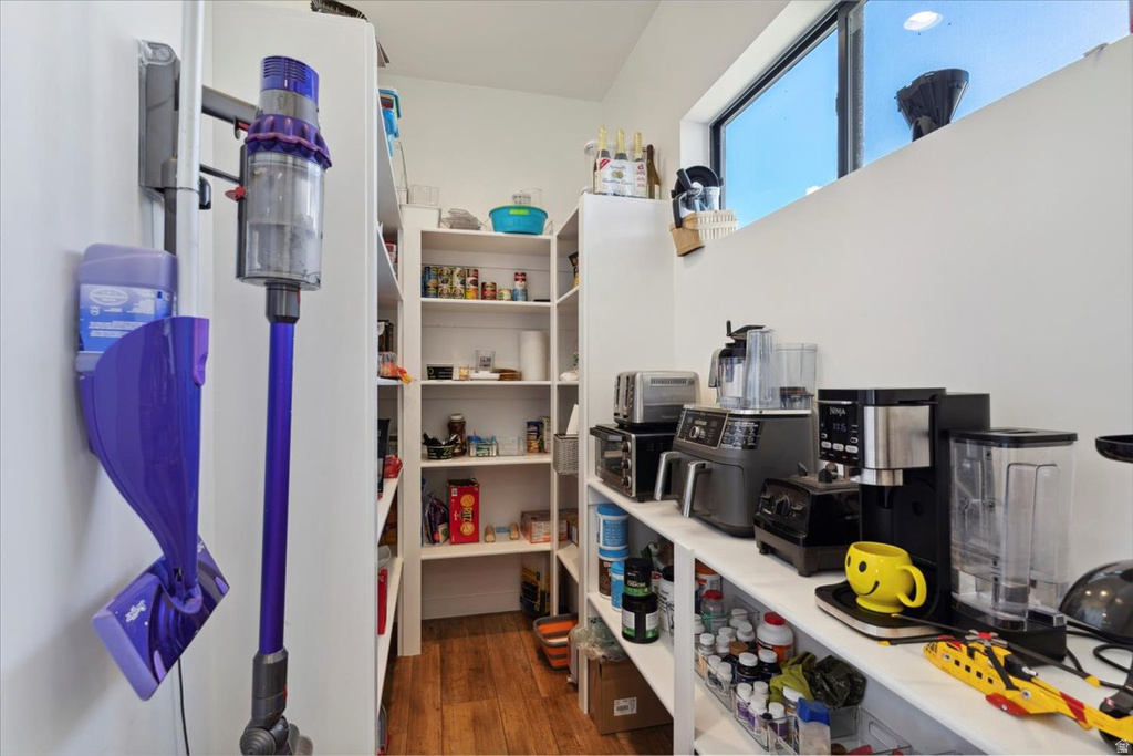 6260 E HAWKS LN Huntsville, UT 84317