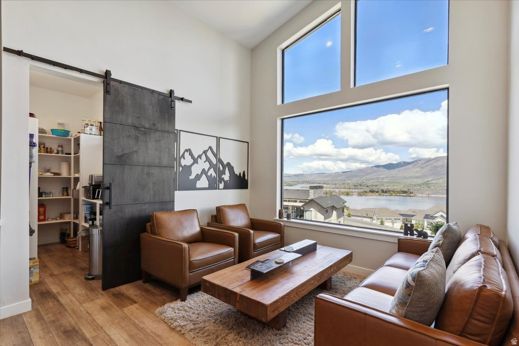 6260 E HAWKS LN Huntsville, UT 84317