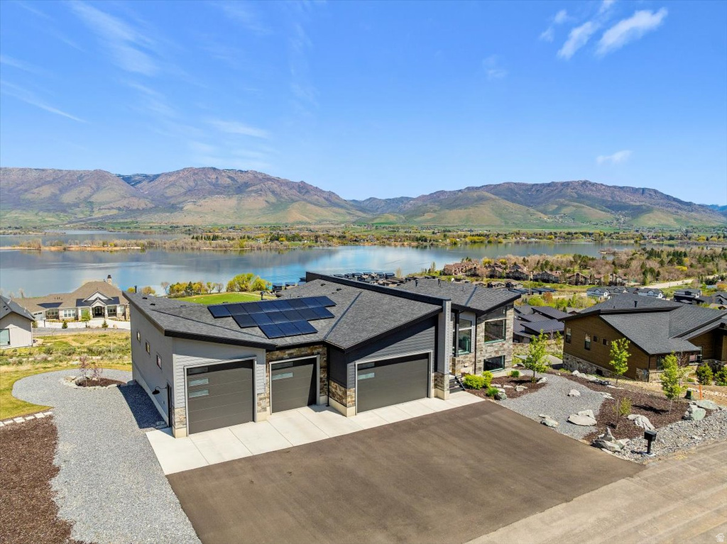 6260 E HAWKS LN Huntsville, UT 84317