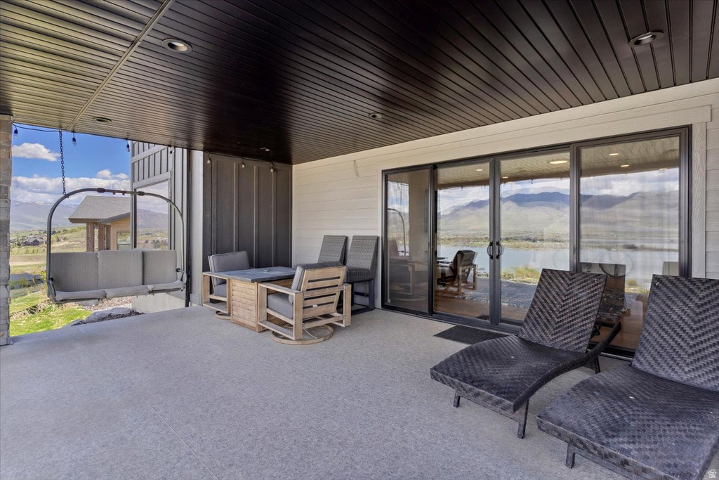 6260 E HAWKS LN Huntsville, UT 84317