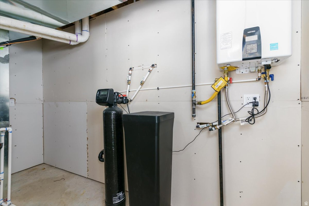 1216 DISCOVERY CIR Soda Springs, ID 83276