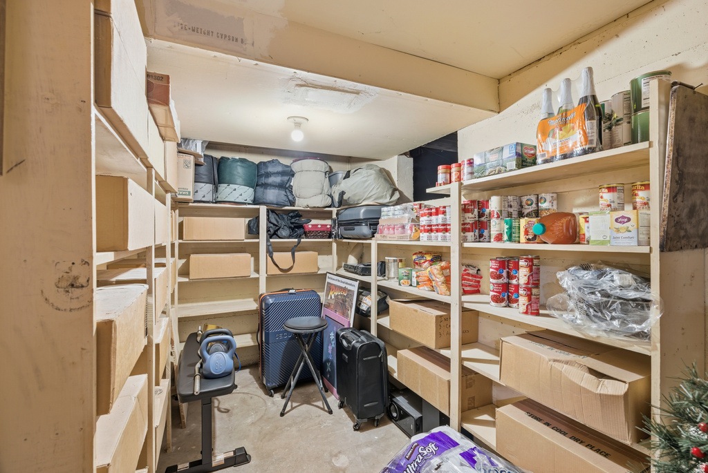 328 E 100 N Clearfield, UT 84015