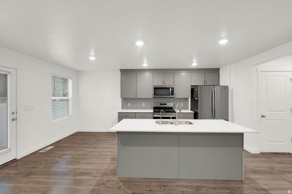 8559 W MEADOW BANK WAY #1082 Magna, UT 84044