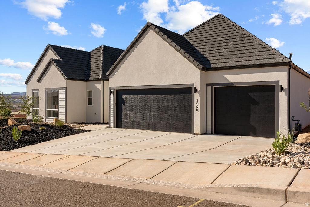 1585 E Black Brush Dr