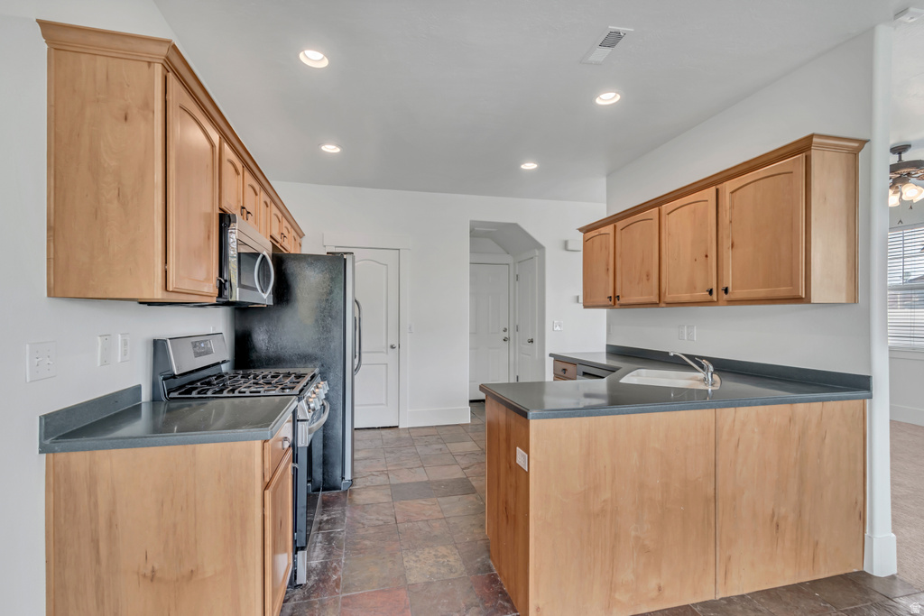 13497 S MIMOSA CIR Riverton, UT 84096