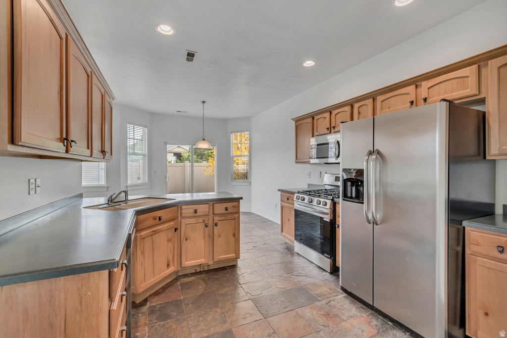 13497 S MIMOSA CIR Riverton, UT 84096