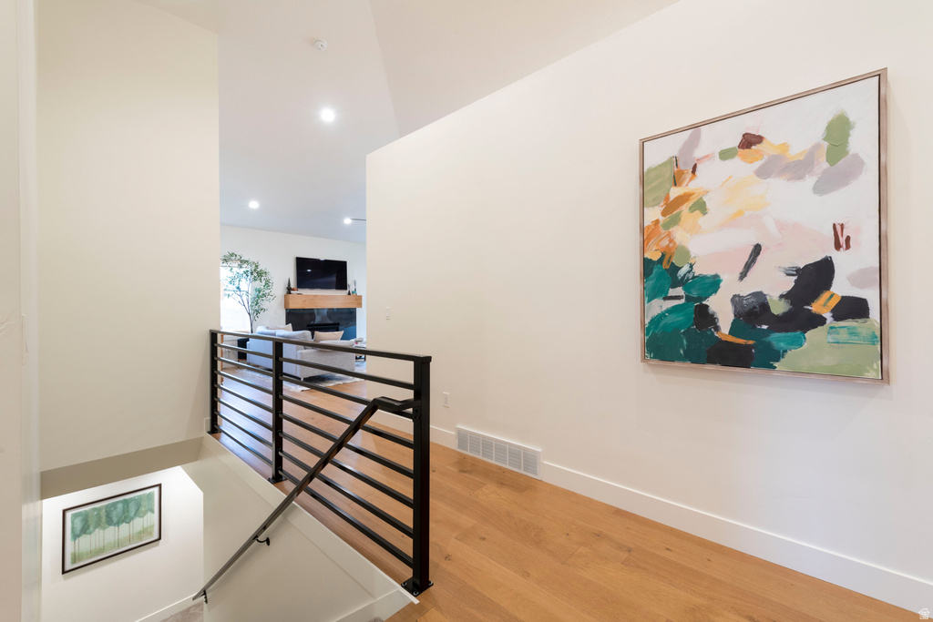 1574 E WINWARD DR Holladay, UT 84117