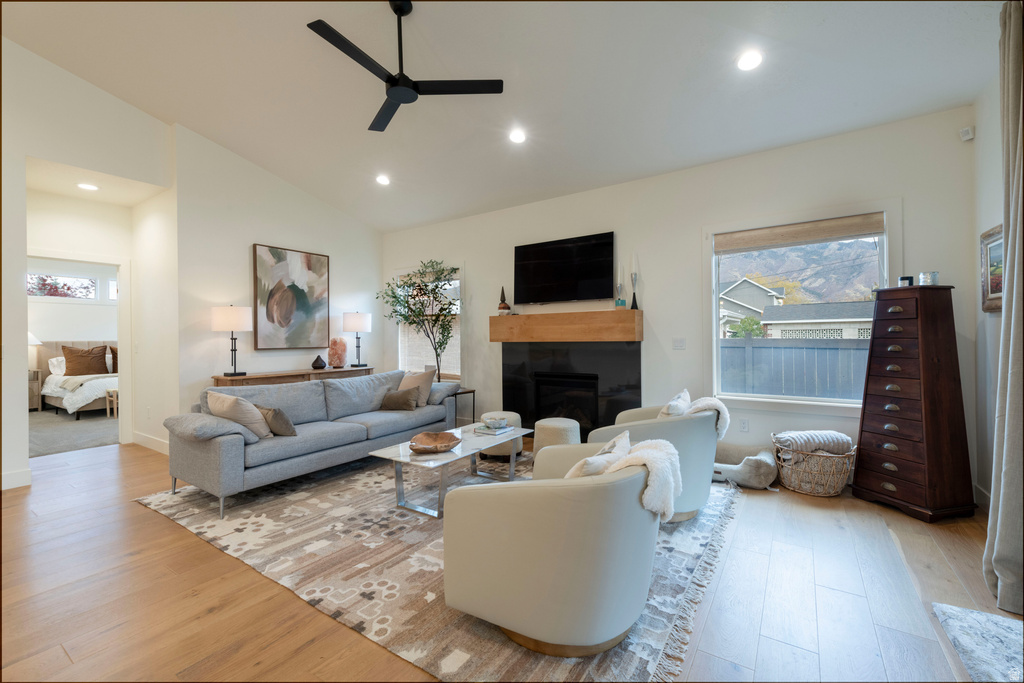 1574 E WINWARD DR Holladay, UT 84117