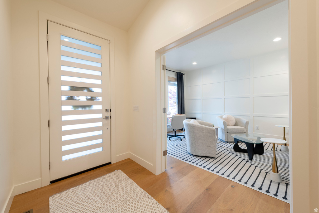 1574 E WINWARD DR Holladay, UT 84117