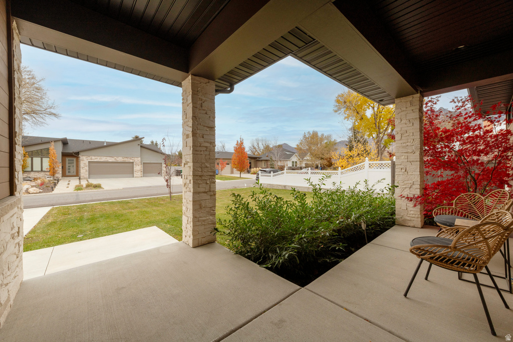 1574 E WINWARD DR Holladay, UT 84117