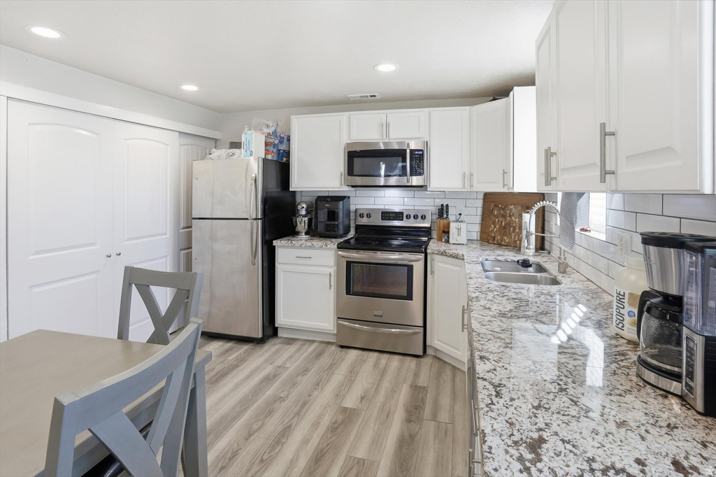 3306 N FAIRFIELD RD Layton, UT 84041