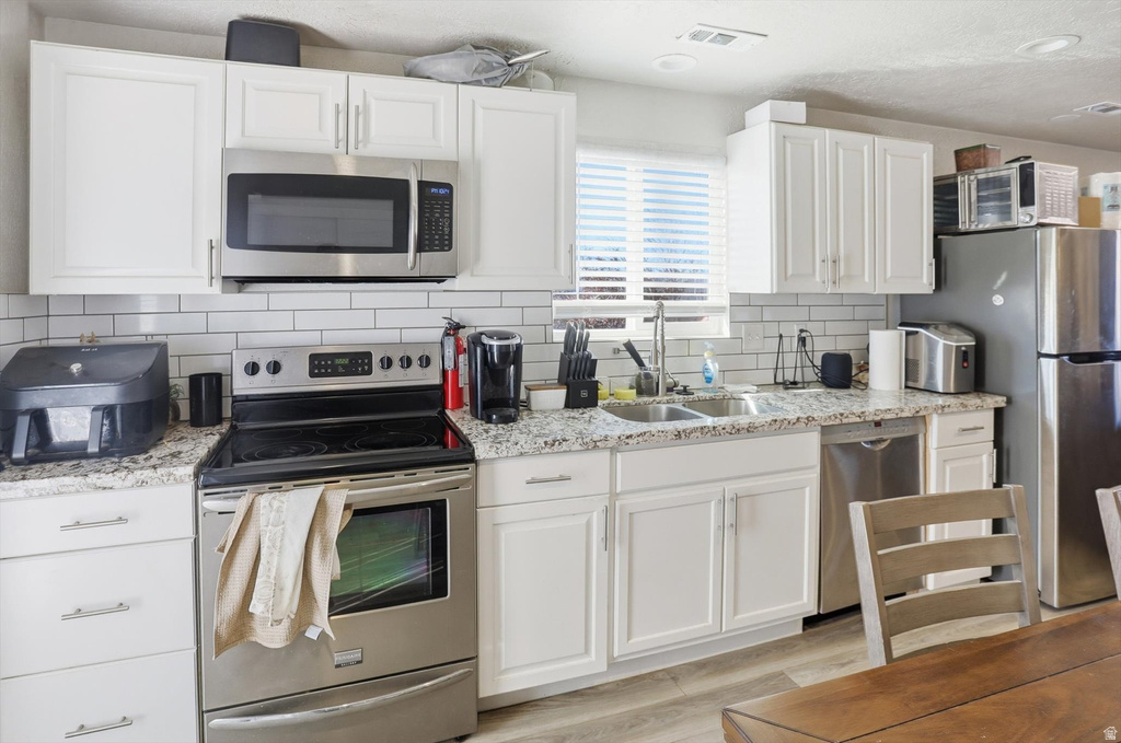 3306 N FAIRFIELD RD Layton, UT 84041