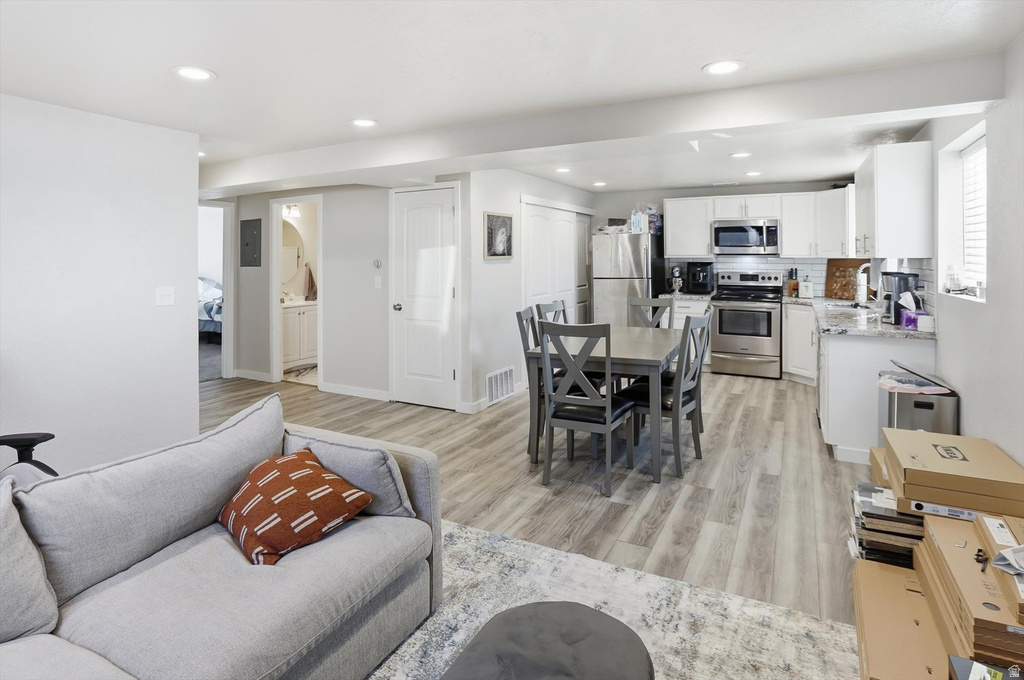 3306 N FAIRFIELD RD Layton, UT 84041