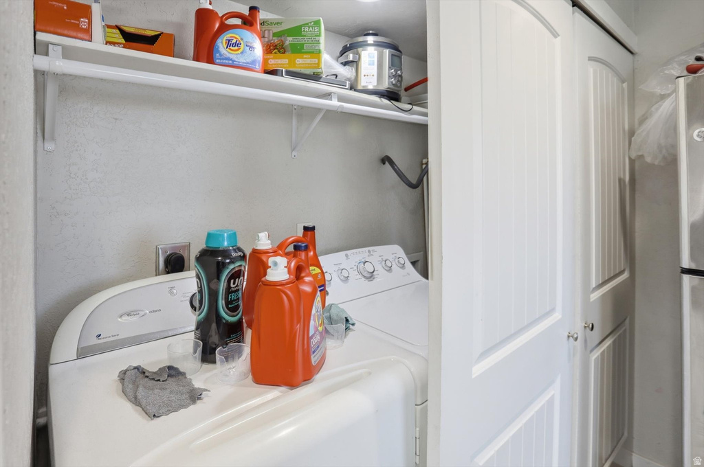 3306 N FAIRFIELD RD Layton, UT 84041