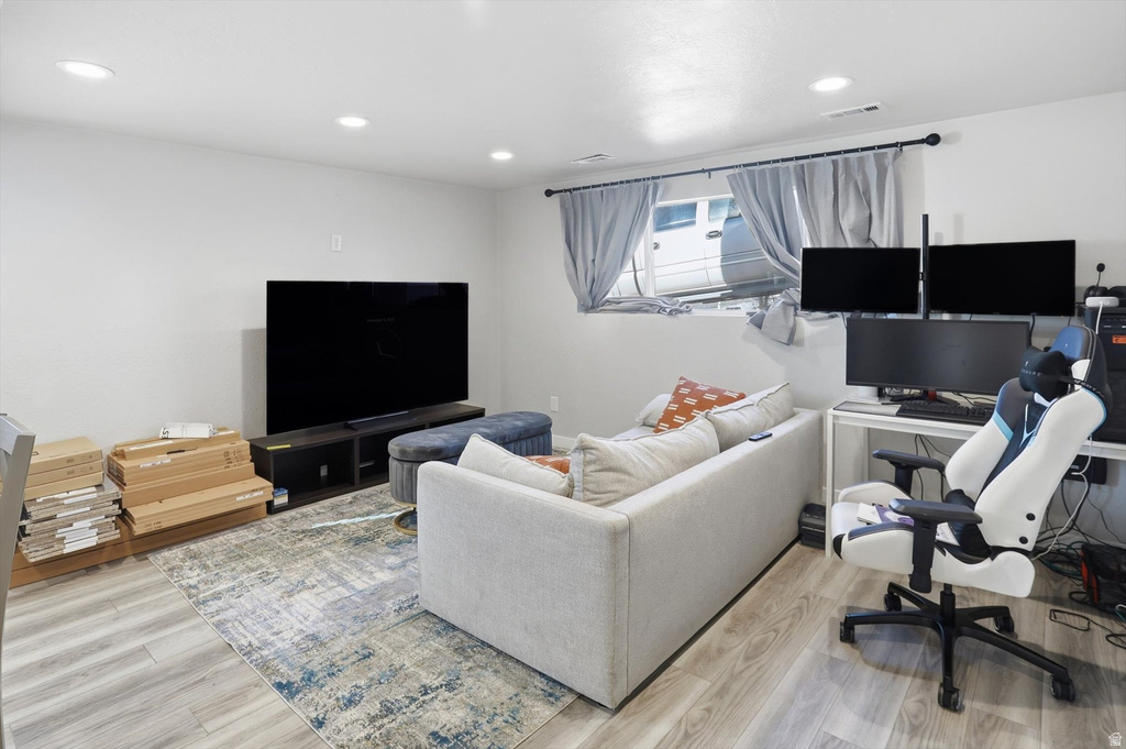 3306 N FAIRFIELD RD Layton, UT 84041