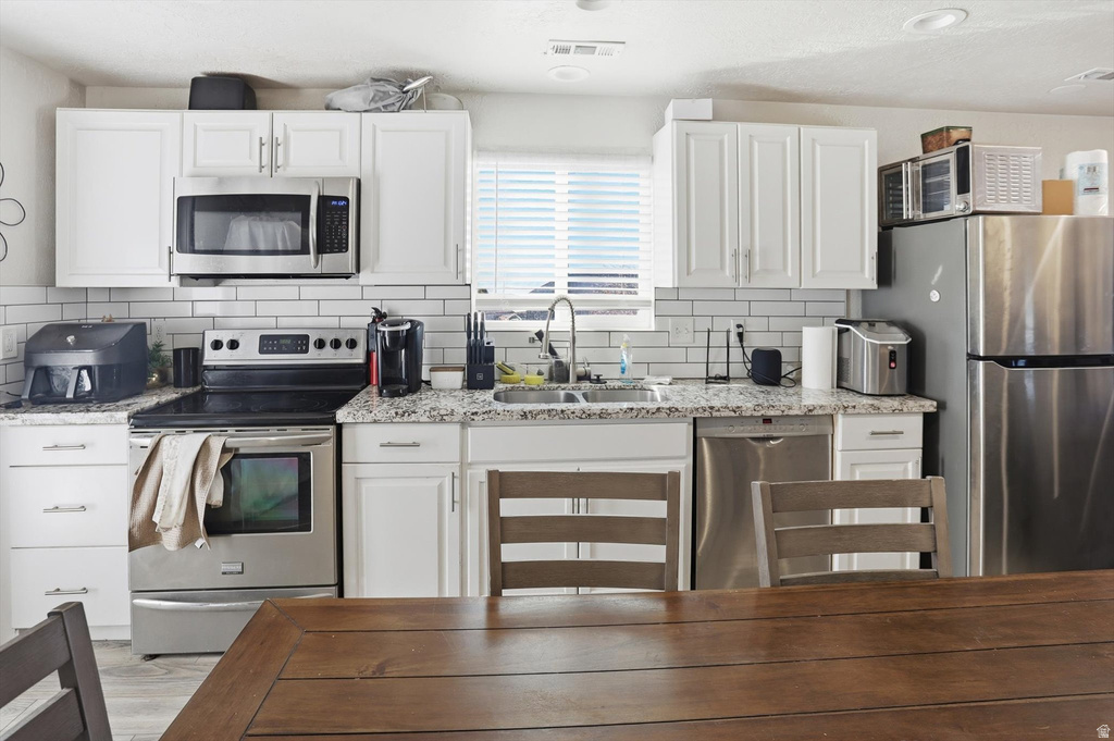 3306 N FAIRFIELD RD Layton, UT 84041