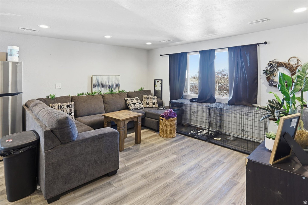 3306 N FAIRFIELD RD Layton, UT 84041