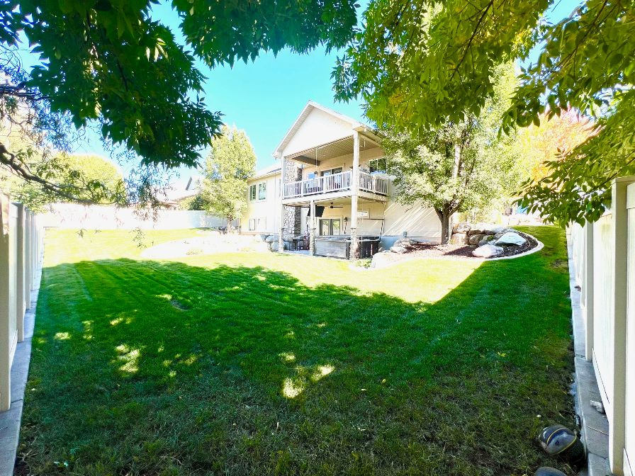 1211 GRANDVIEW DR Providence, UT 84332