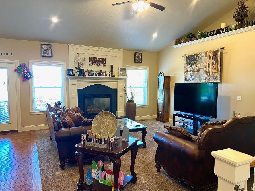 1211 GRANDVIEW DR Providence, UT 84332