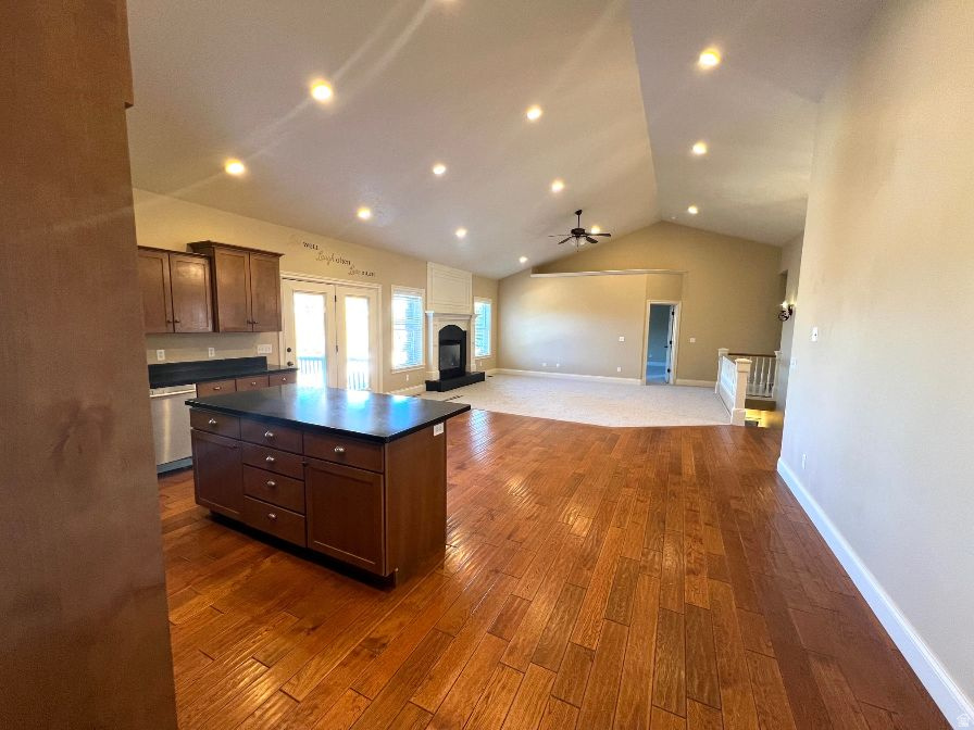 1211 GRANDVIEW DR Providence, UT 84332