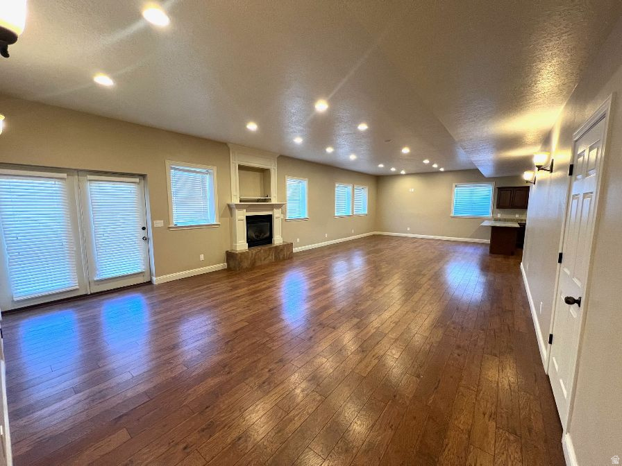 1211 GRANDVIEW DR Providence, UT 84332