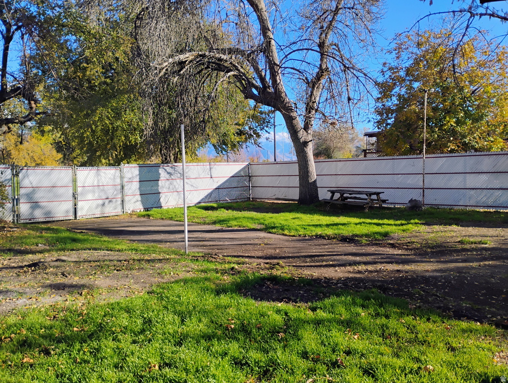 1601 W 800 N Salt Lake City, UT 84116