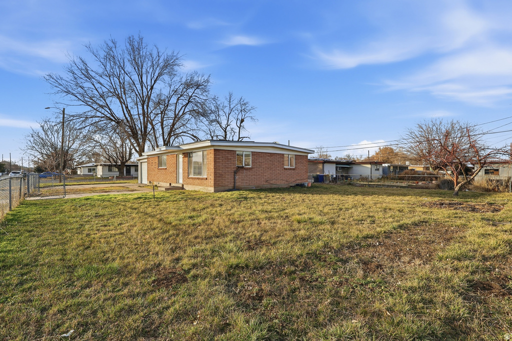 1786 W 3300 S West Valley City, UT 84119