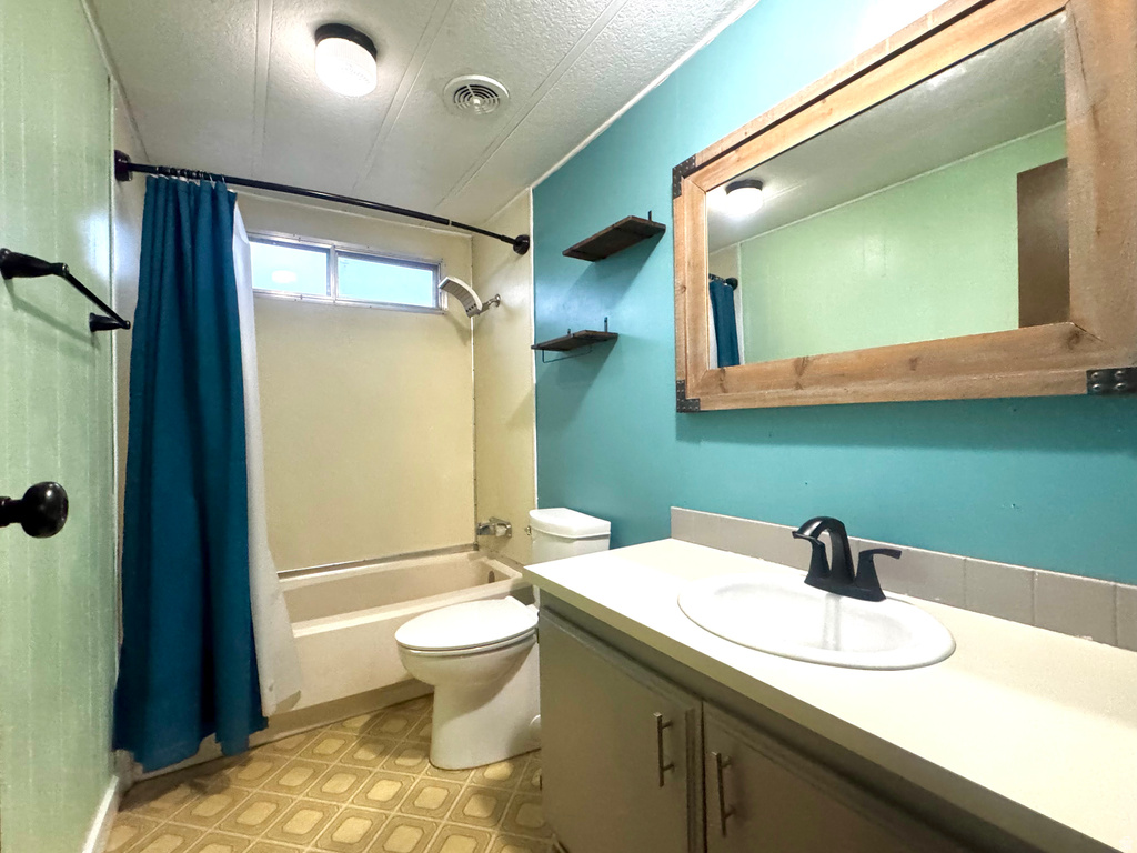 1720 E 500 S Naples, UT 84078