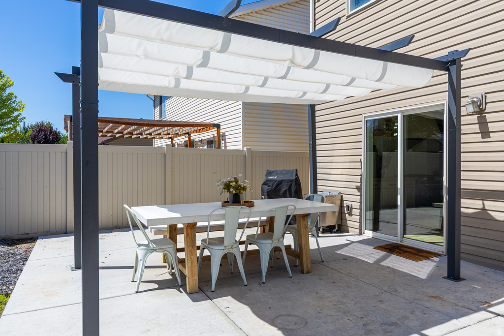 1012 CAMBRIA DR North Salt Lake, UT 84054