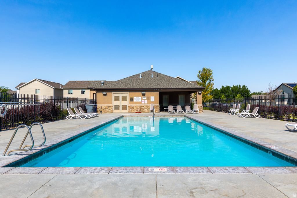 1012 CAMBRIA DR North Salt Lake, UT 84054