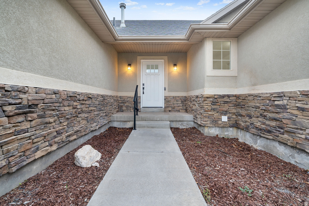 2199 S MORGAN RD Saratoga Springs, UT 84045