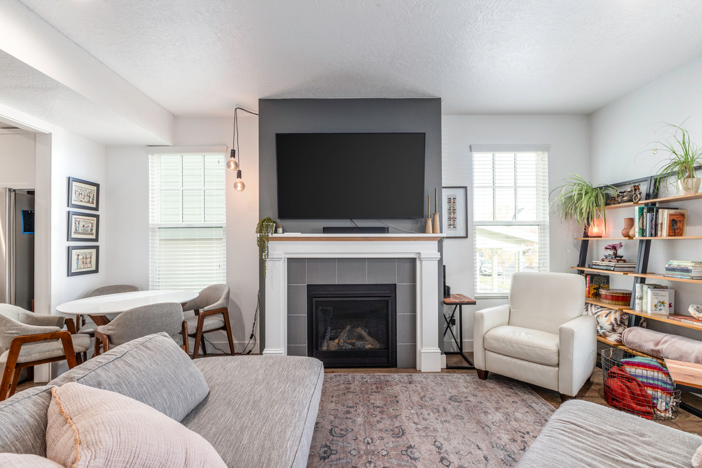 10566 S OQUIRRH LAKE RD South Jordan, UT 84009