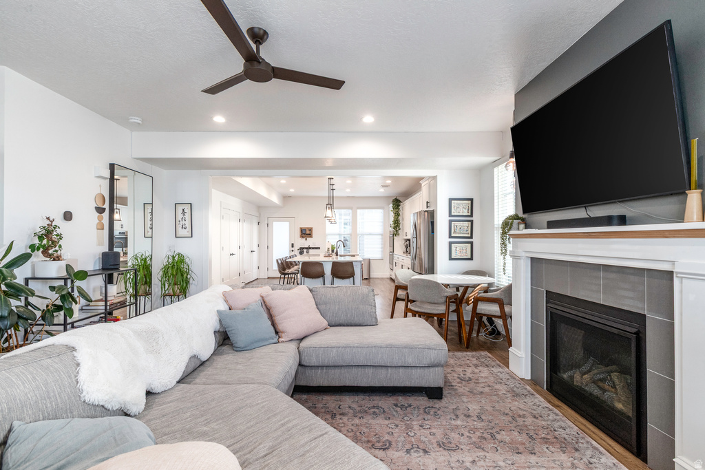 10566 S OQUIRRH LAKE RD South Jordan, UT 84009