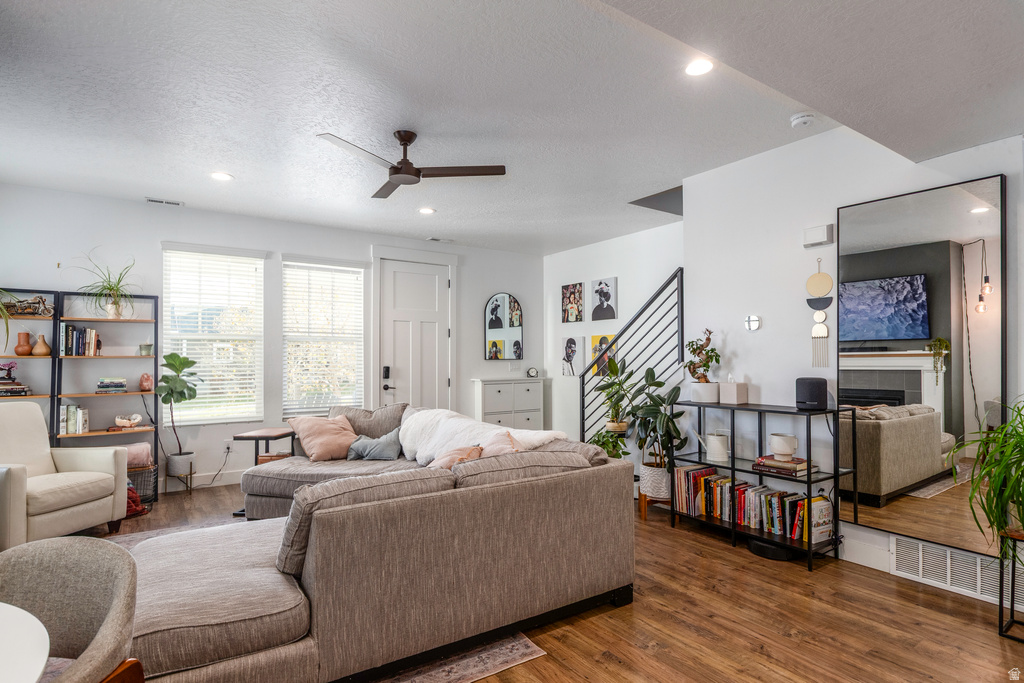 10566 S OQUIRRH LAKE RD South Jordan, UT 84009