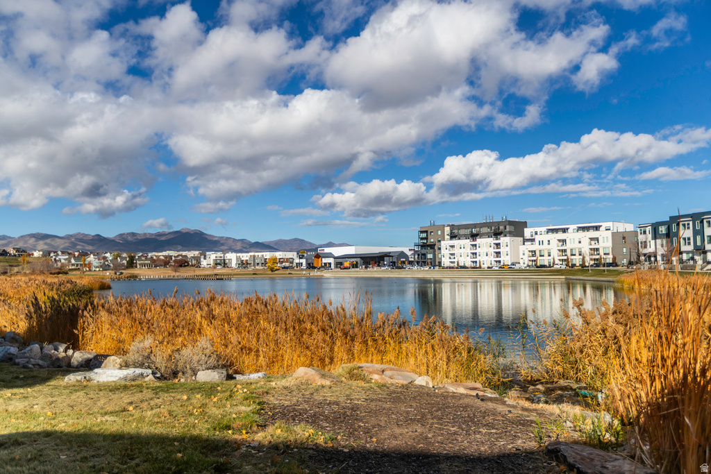 10566 S OQUIRRH LAKE RD South Jordan, UT 84009