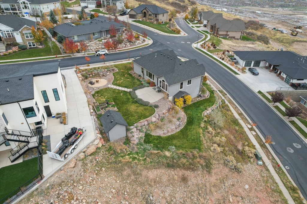 919 PARKWAY DR North Salt Lake, UT 84054