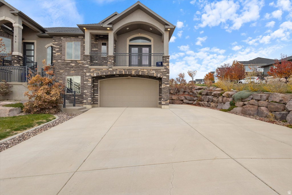 919 PARKWAY DR North Salt Lake, UT 84054