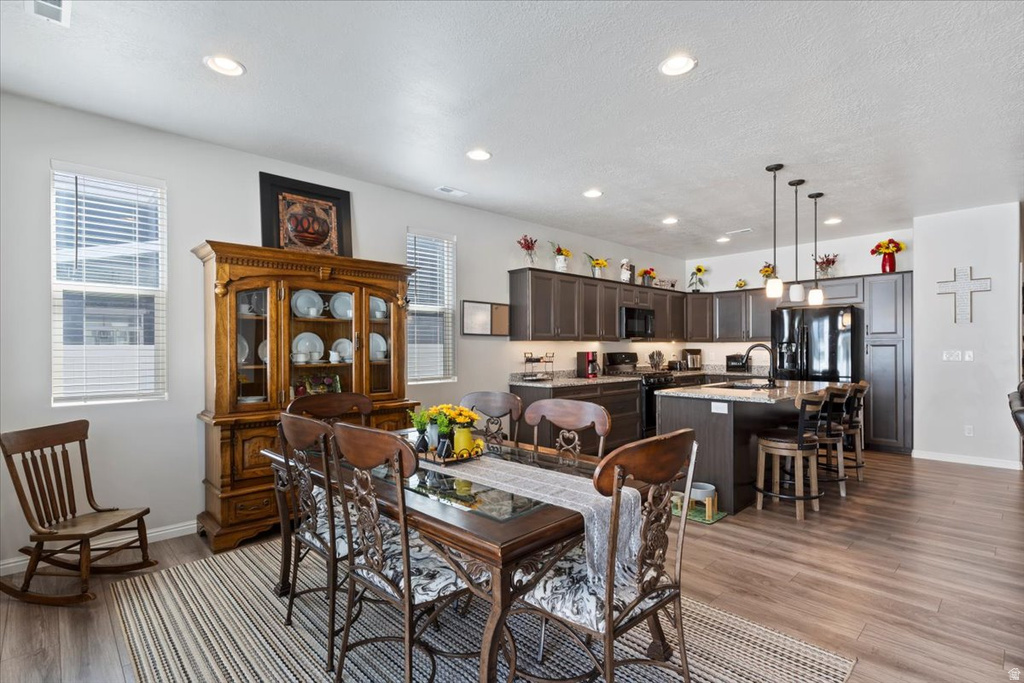 3253 S LINCOLN LN Syracuse, UT 84075